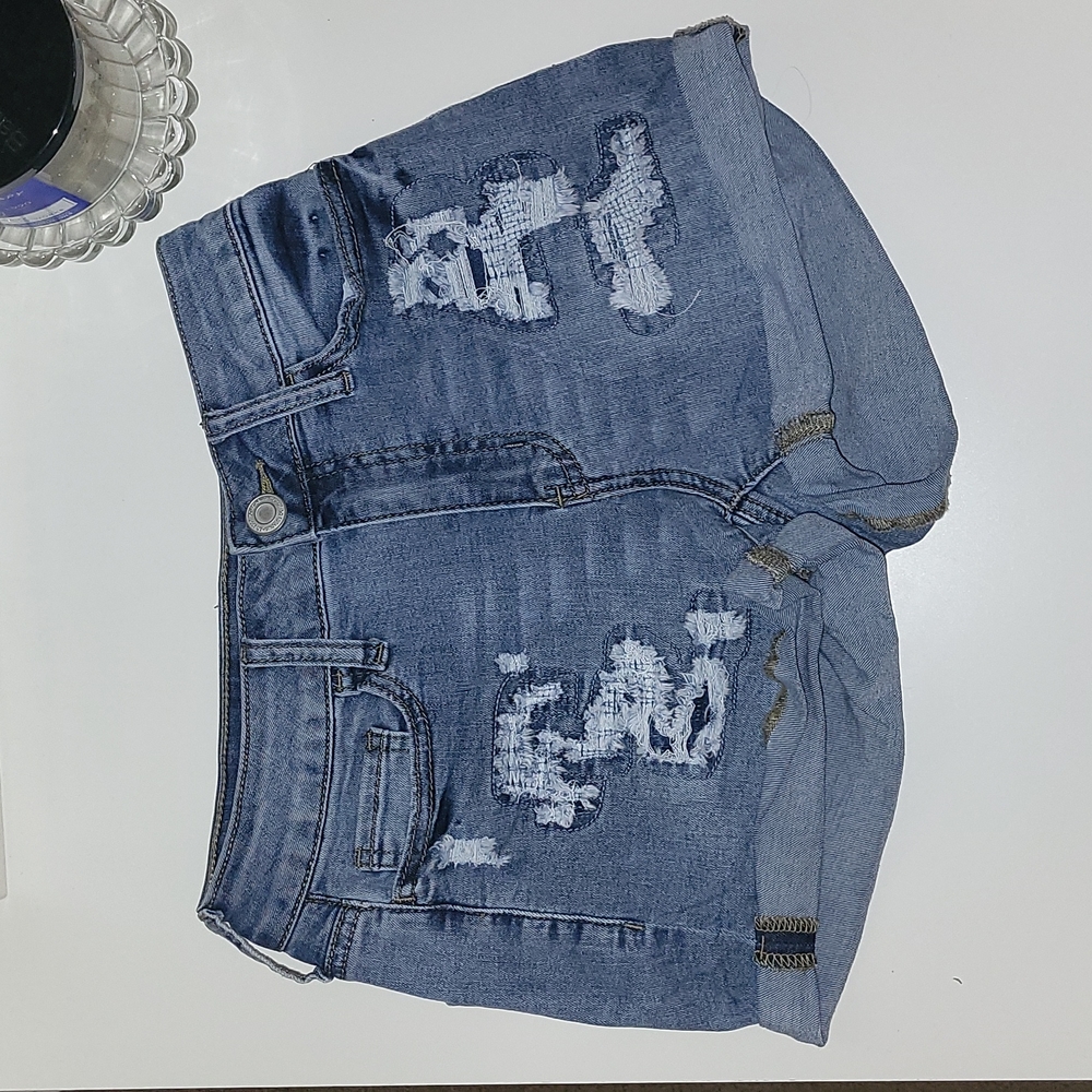 NEVER WORN* SO curvy high waisted shorts, sz 3/26
